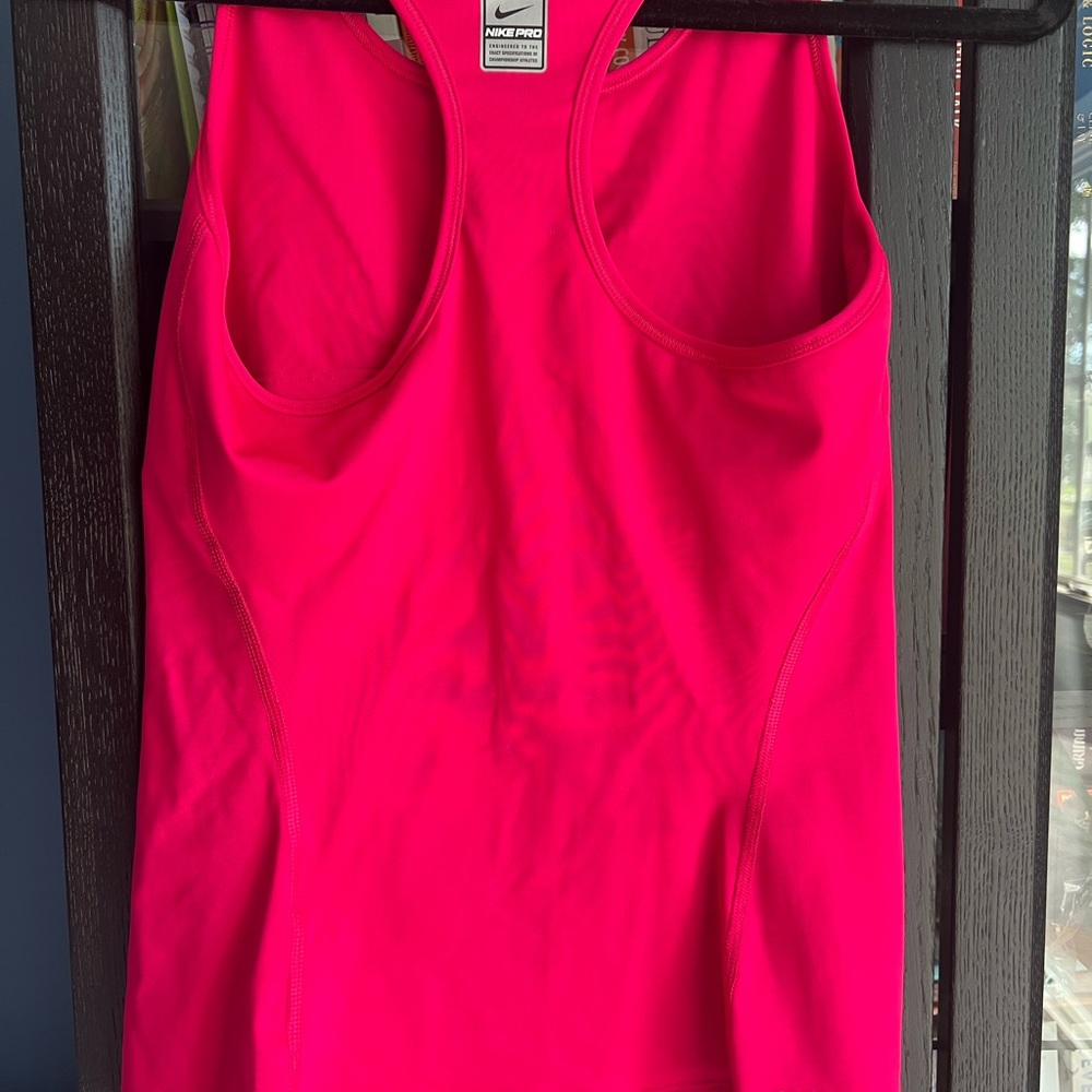Nike Pro Fuchsia Compression Tank - Picture 3 of 3